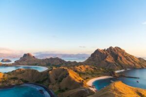 Labuan Bajo: Destinasi Wisata yang Menawarkan Pemandangan Alami dan Budaya Unik