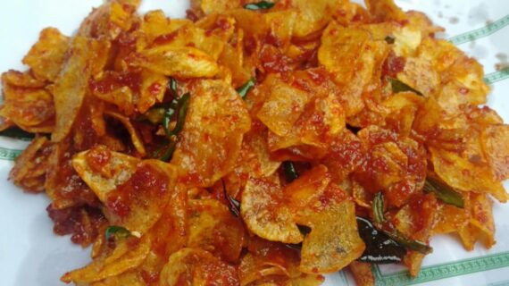 Keripik Kentang Balado: A Crispy, Spicy Twist on Traditional Potato Chips