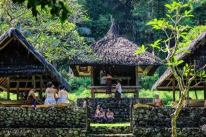 Cultural Trip ke Desa Adat Indonesia: Mengenal Akar Budaya Negeri Sendiri