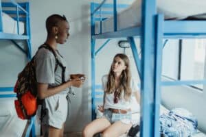 Cara Zero-waste Backpacker Hostels Mengurangi Dampak Lingkungan dengan Solusi Sederhana