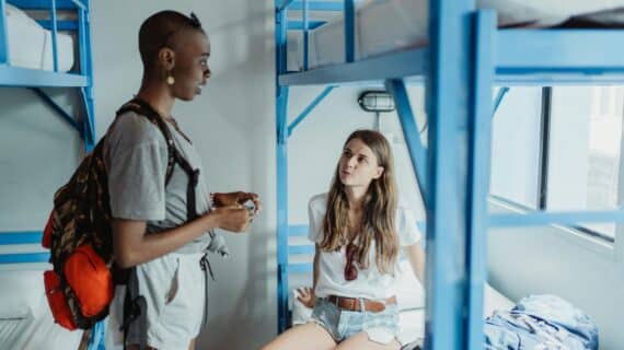 Cara Zero-waste Backpacker Hostels Mengurangi Dampak Lingkungan dengan Solusi Sederhana