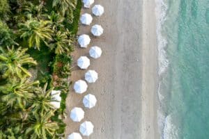 Pilih Guesthouse Terbaik di Dekat Pede Beach untuk Liburan yang Nyaman